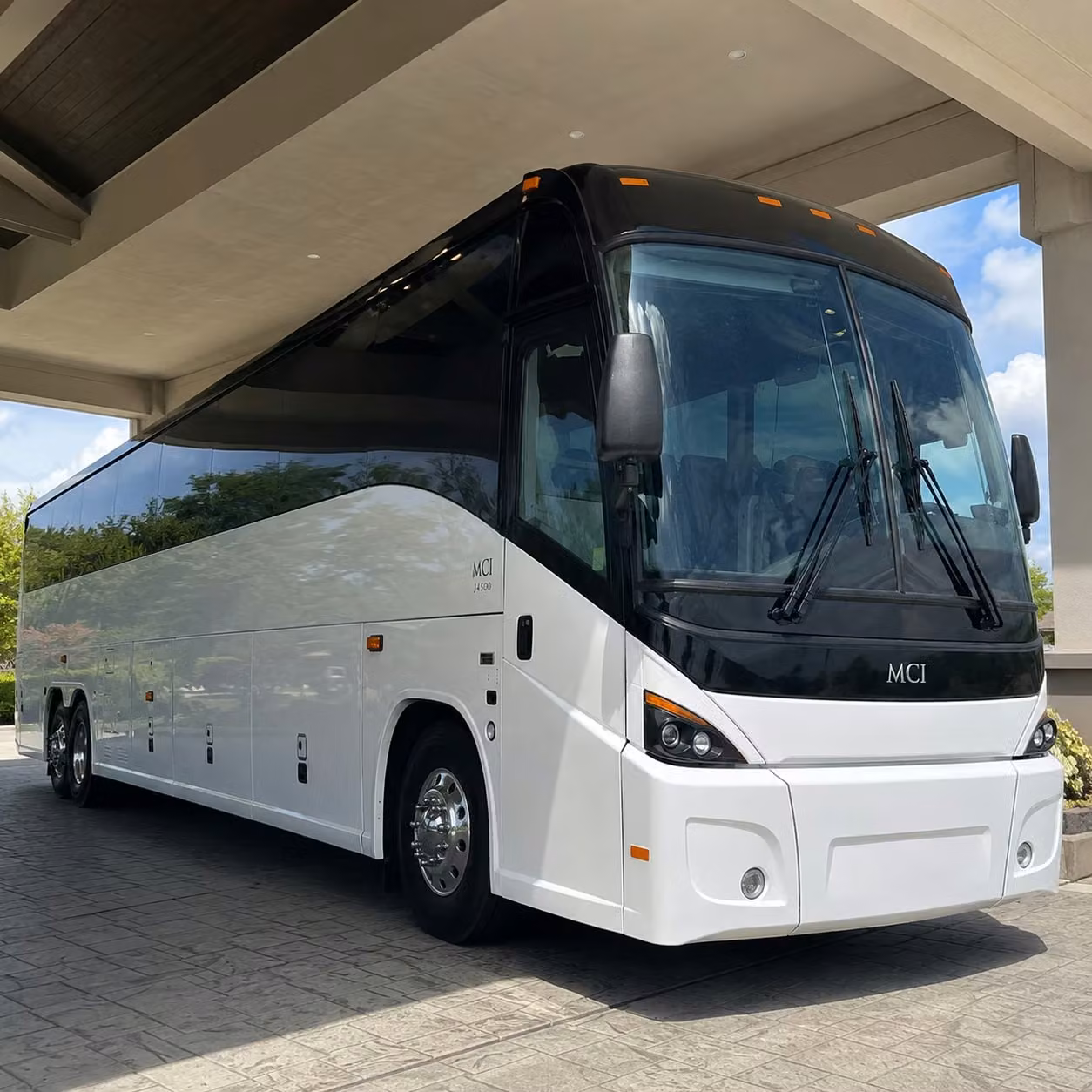 recurring airport shuttle programs for avondale businesses